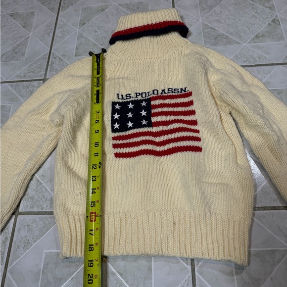 Vintage U.S. Polo Assn. Cream Sweater with American Flag - Picture 3 of 5